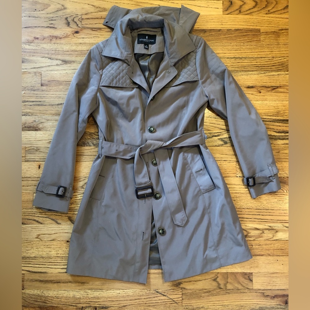 London Fog Quilted Shoulder Trench Coat Belted Size M